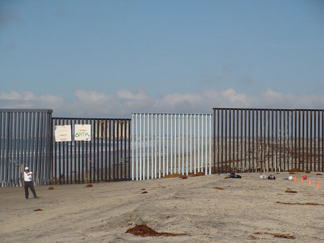 section of fence painted by Ana Teresa Fernandez, (photographed in 2015)